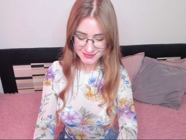 Primrose's BongaCams show and profile