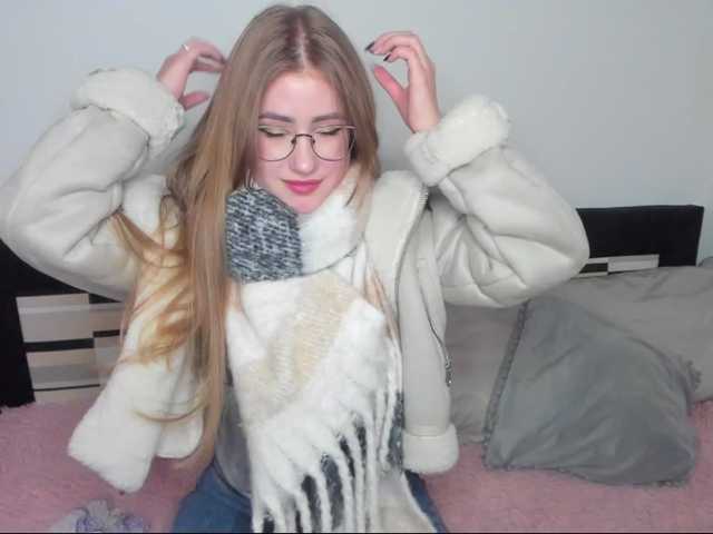 Primrose's BongaCams show and profile