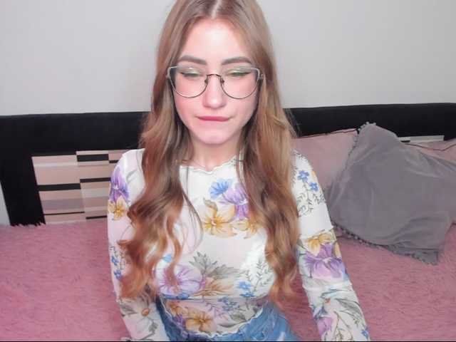 Primrose's BongaCams show and profile