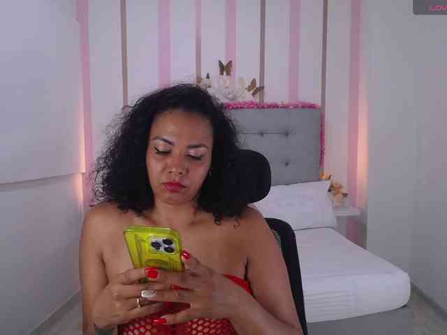 LorennaBrown69 webcam