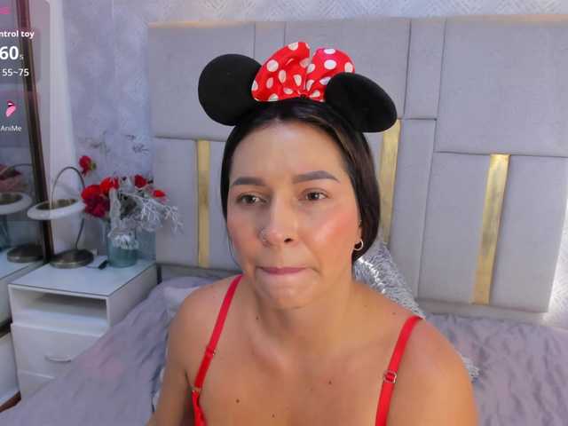 MilaSaenz's BongaCams show and profile