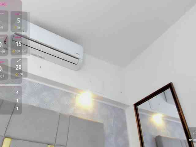 MilaSaenz webcam