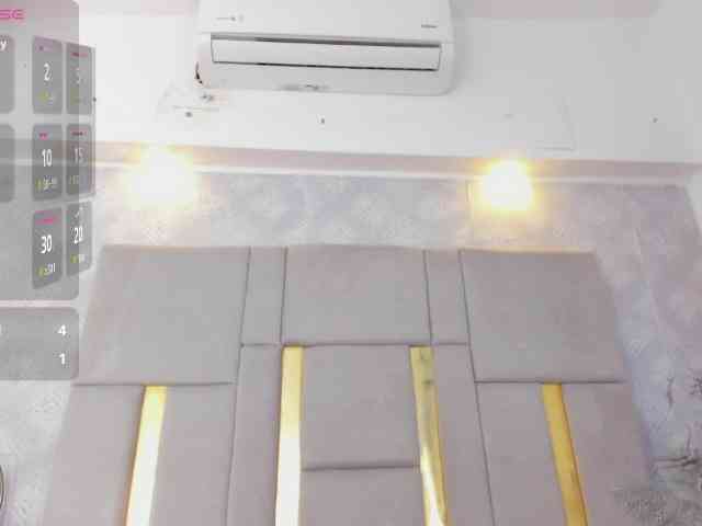 MilaSaenz webcam