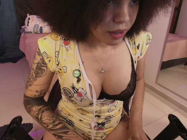Kittyaikoo's BongaCams show and profile