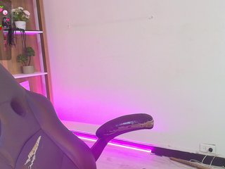 AliceRed Porn Show