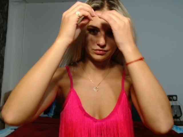 MayaStormi webcam