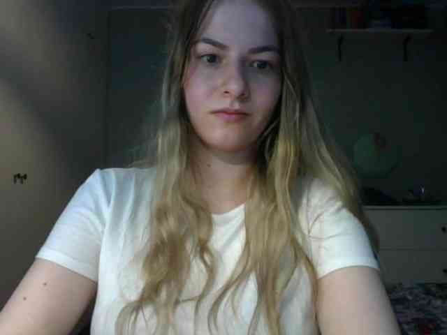 RosieJune webcam