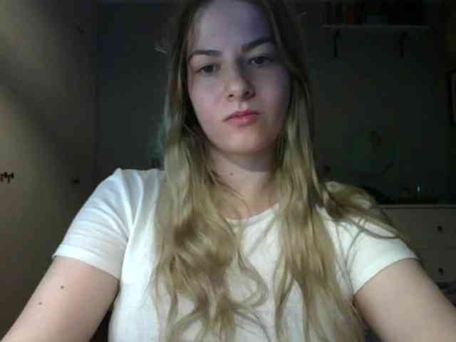 RosieJune webcam