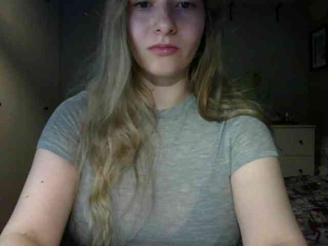 RosieJune webcam