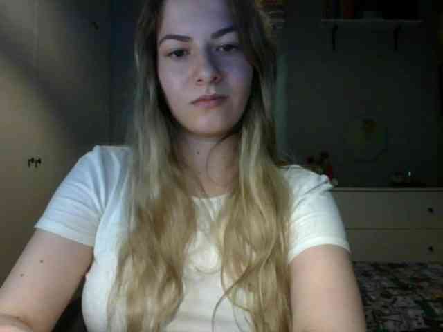 RosieJune webcam