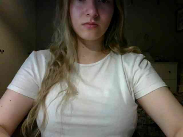 RosieJune webcam