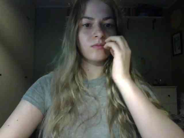 RosieJune webcam