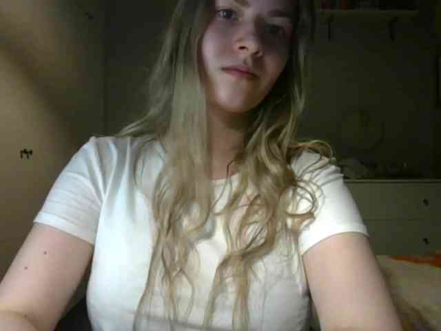 RosieJune webcam