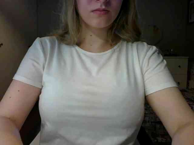 RosieJune webcam