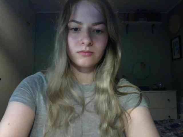 RosieJune webcam