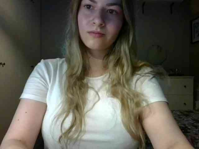 RosieJune webcam