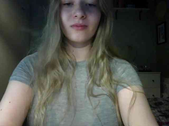 RosieJune webcam