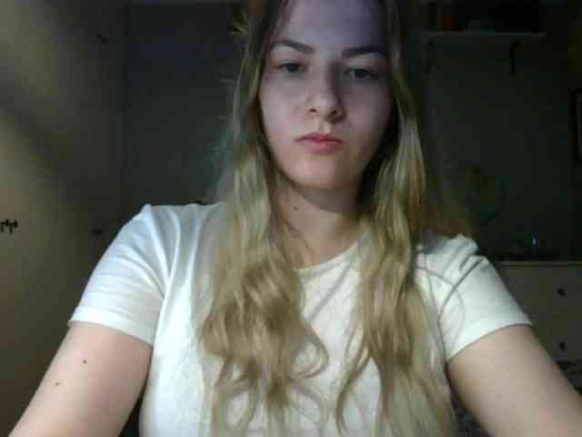 RosieJune webcam