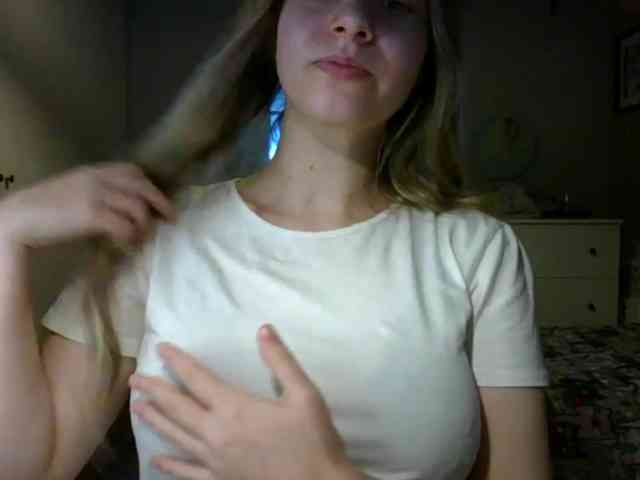 RosieJune webcam