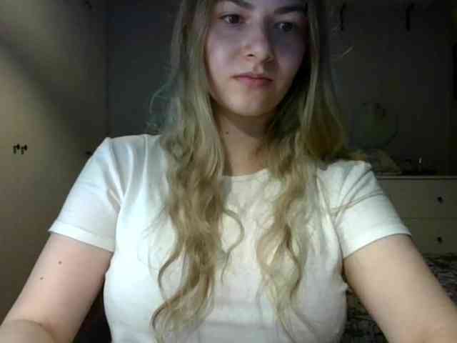 RosieJune webcam