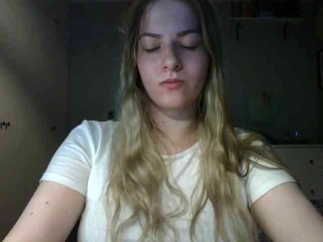 RosieJune webcam