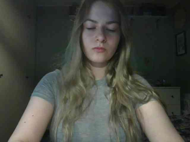 RosieJune webcam