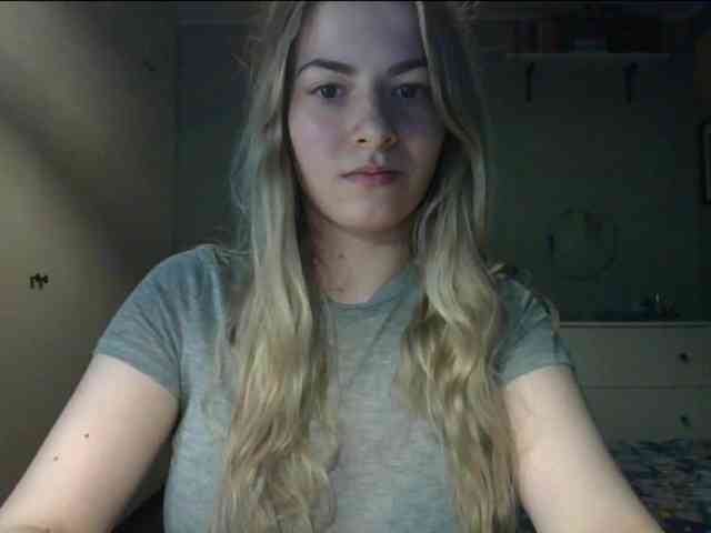 RosieJune webcam