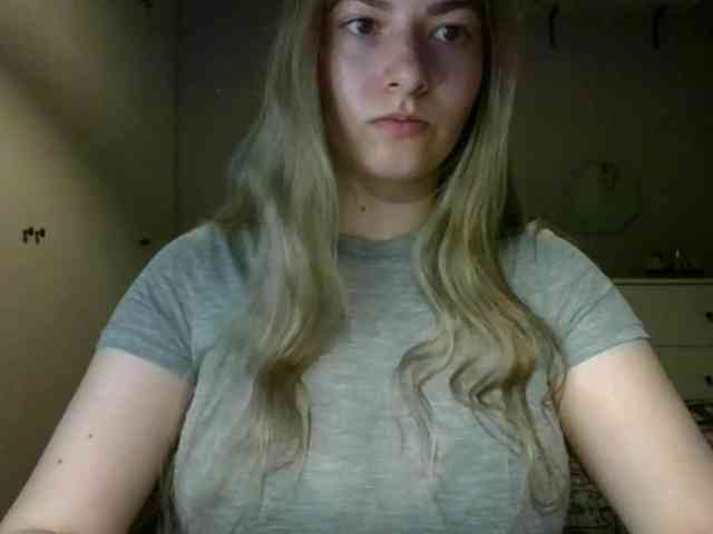 RosieJune webcam