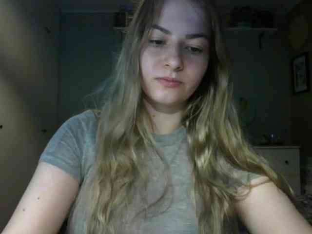 RosieJune webcam