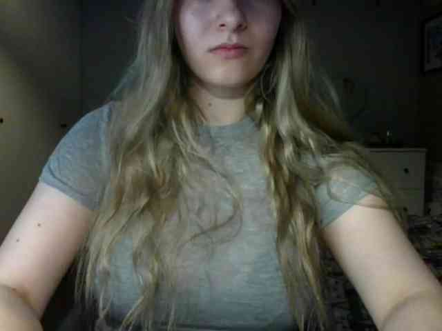 RosieJune webcam