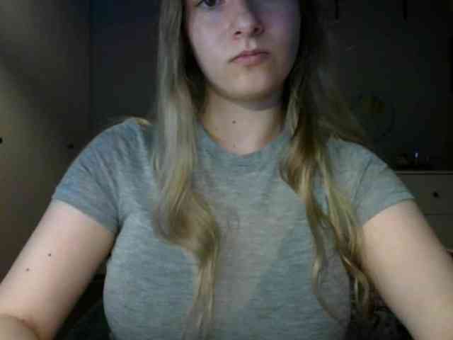 RosieJune webcam