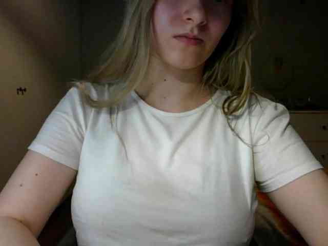RosieJune webcam