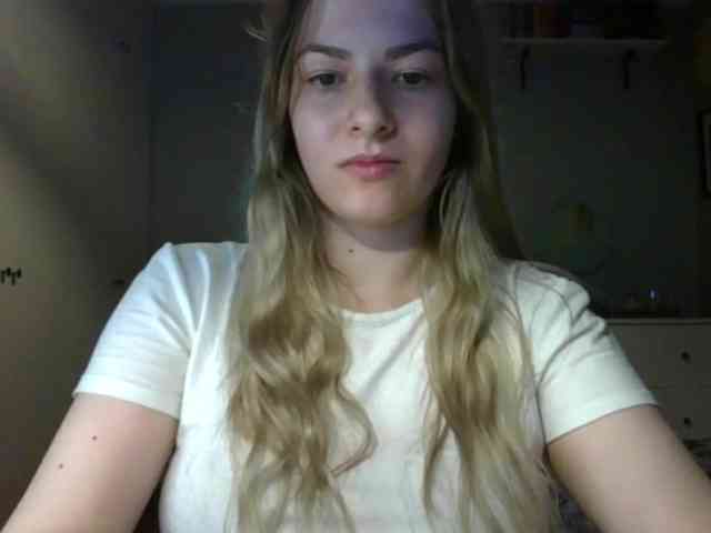 RosieJune webcam