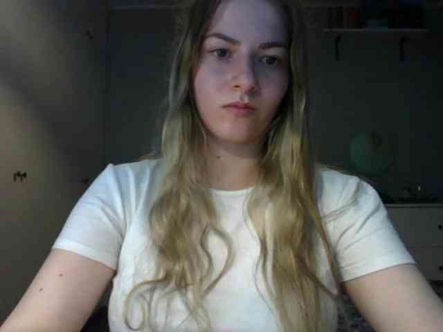 RosieJune webcam