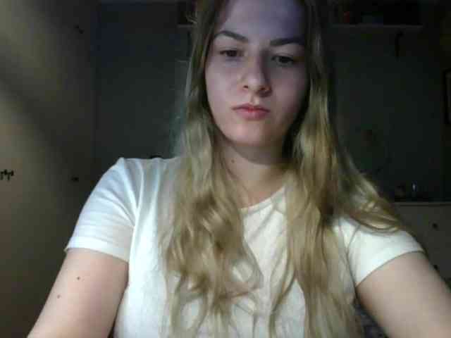 RosieJune webcam
