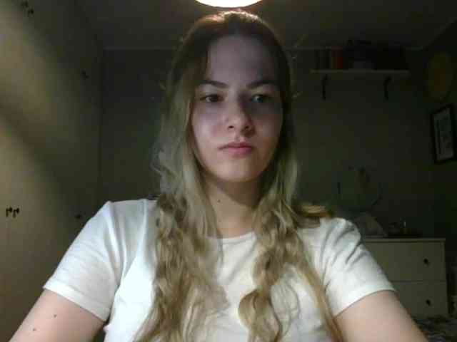RosieJune webcam