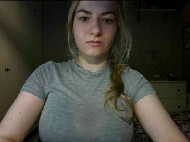 RosieJune webcam