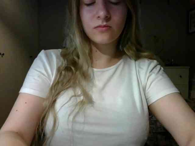 RosieJune webcam