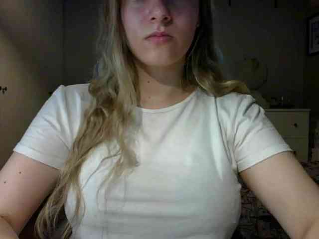 RosieJune webcam