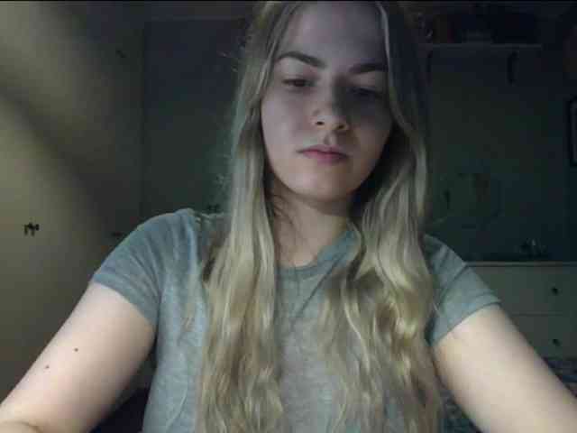 RosieJune webcam