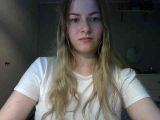 RosieJune webcam