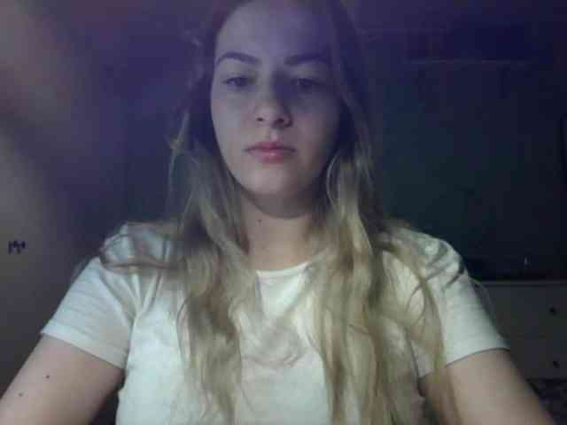 RosieJune webcam