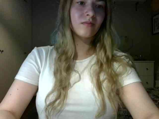 RosieJune webcam
