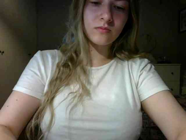 RosieJune webcam