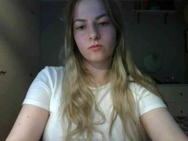 RosieJune webcam