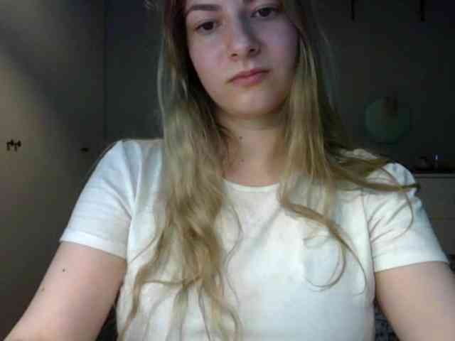 RosieJune webcam