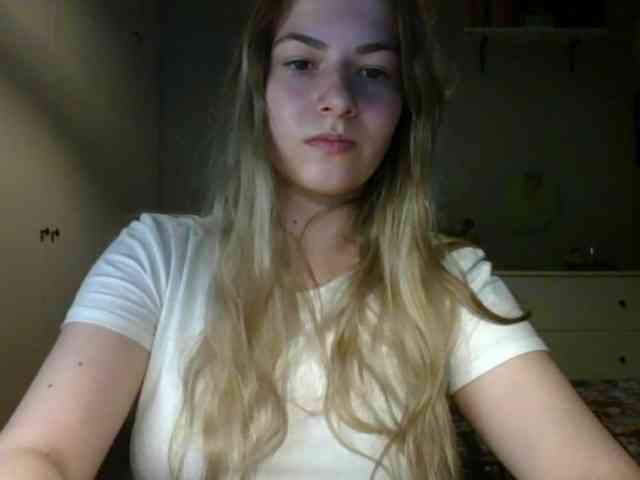 RosieJune webcam