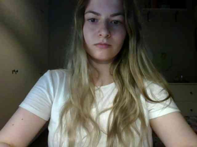 RosieJune webcam