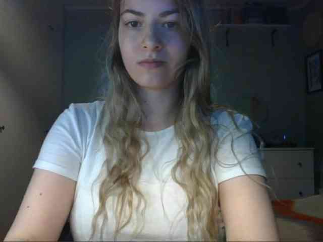 RosieJune webcam