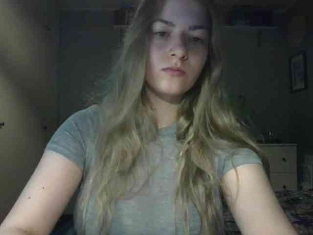 RosieJune webcam